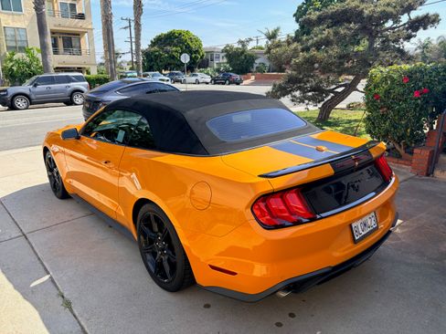 Used 2019 Ford Mustang Premium w/ Equipment Group 201A image 18