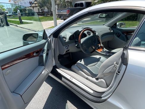 Used 2004 Mercedes-Benz SL 500 image 14
