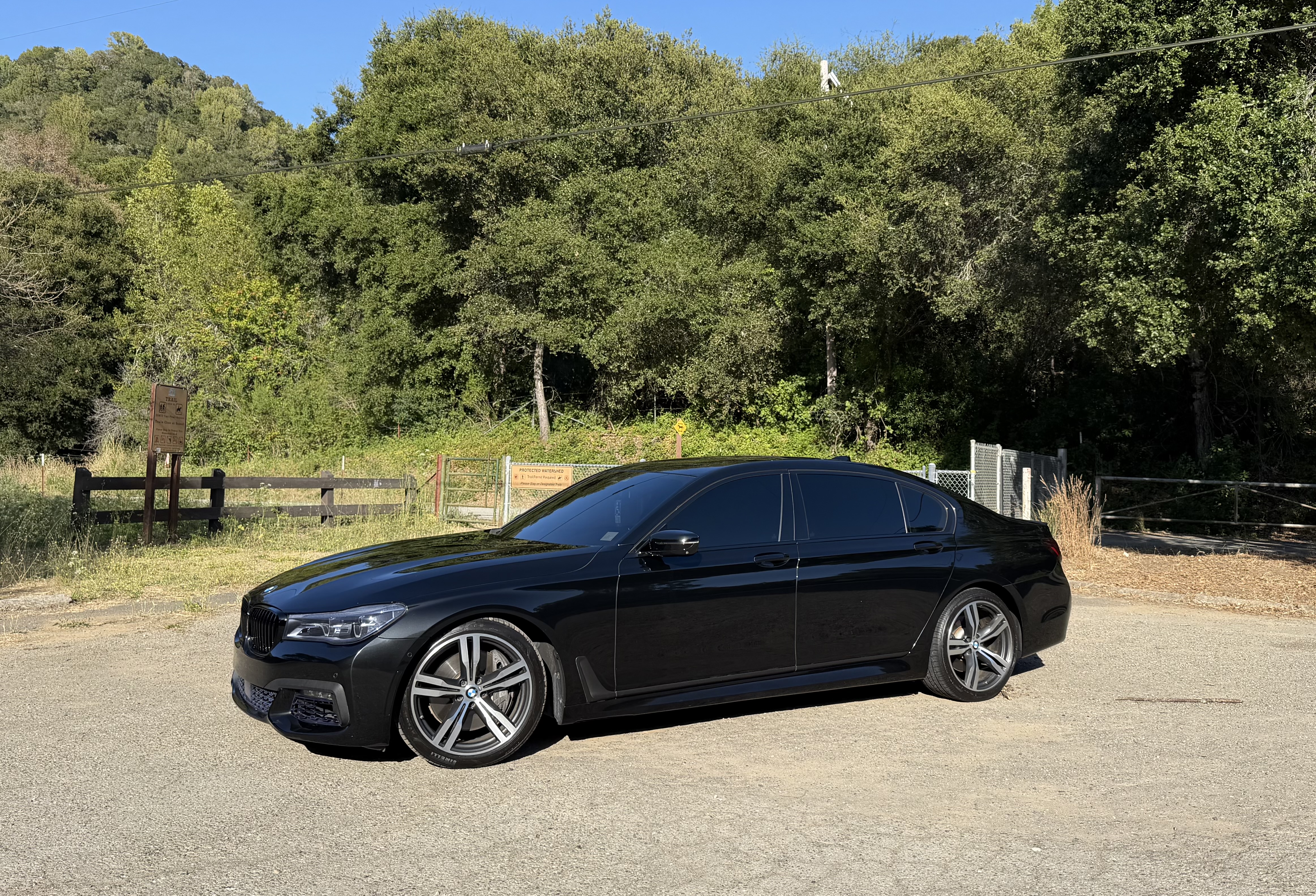 Used 2016 BMW 750i xDrive AWD/4WD image 1