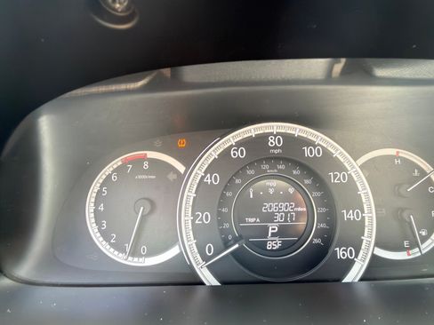 Used 2013 Honda Accord EX image 11