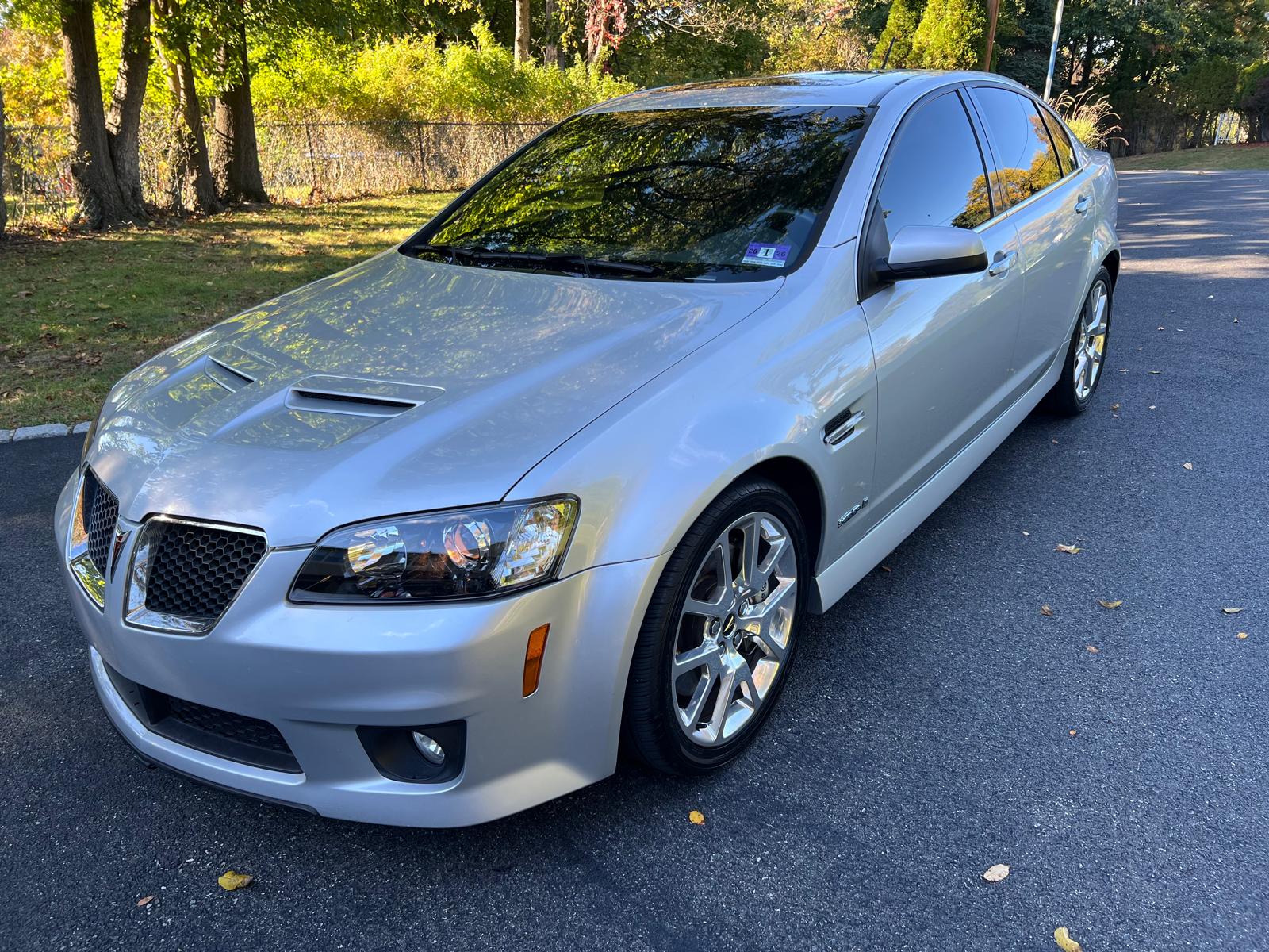 Used 2009 Pontiac G8 GXP RWD image 6