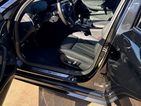 Used 2022 BMW 530i w/ M Sport Package image 13
