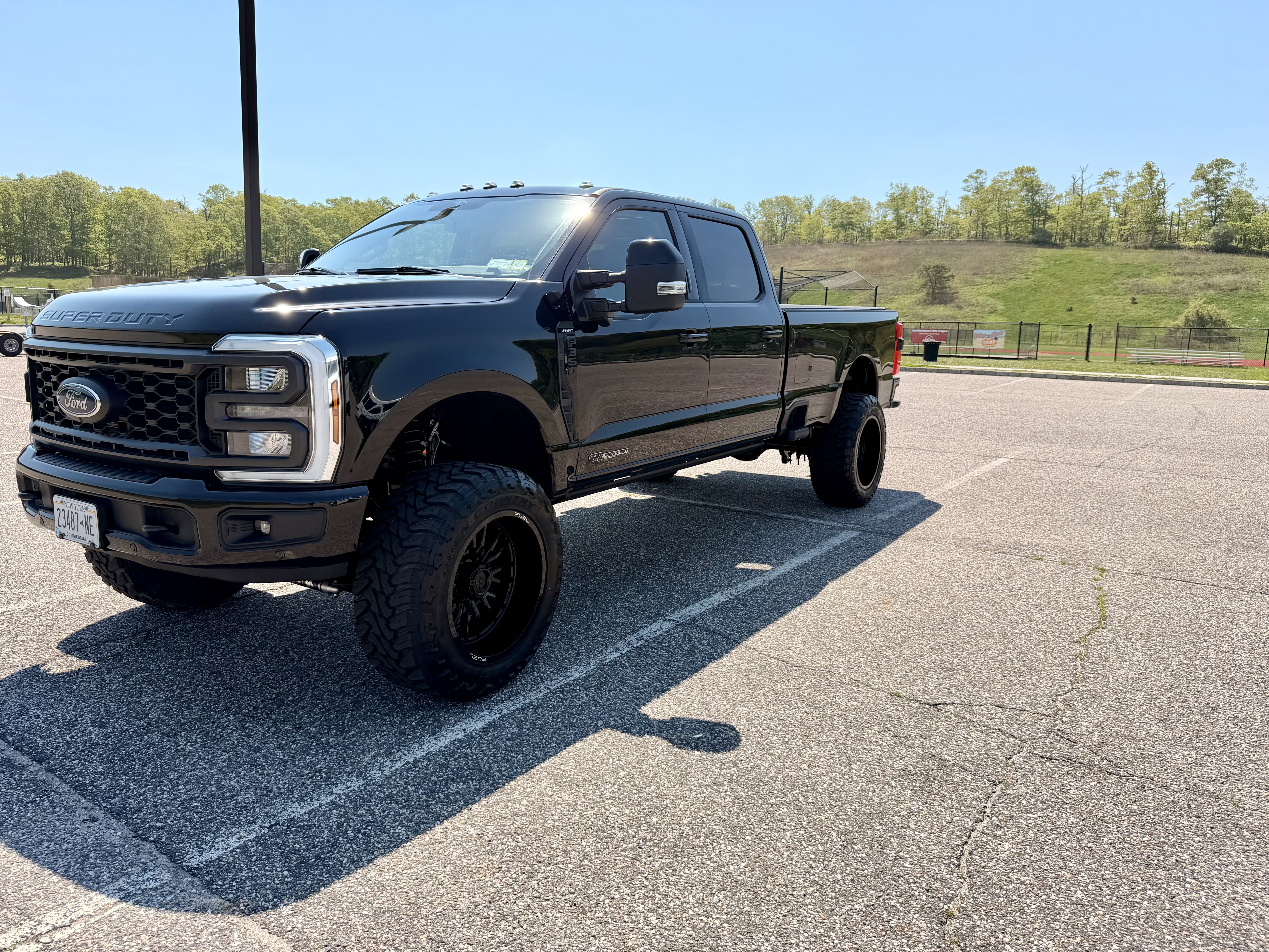 Used 2024 Ford F350 Lariat w/ Lariat Ultimate Package AWD/4WD image 6
