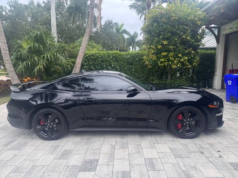 Used 2022 Ford Mustang GT Premium w/ Black Accent Package RWD image 2