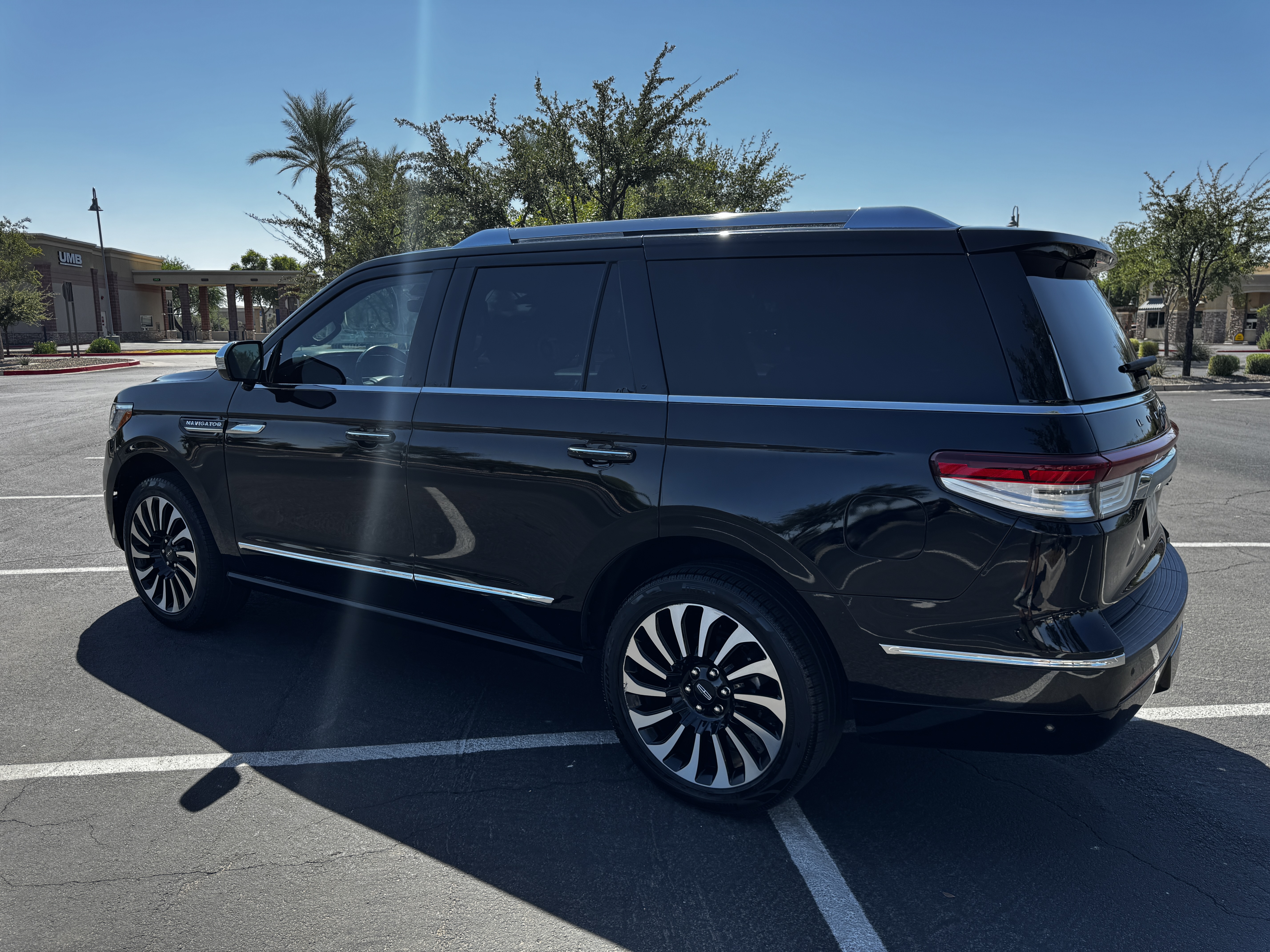 Used 2023 Lincoln Navigator Black Label AWD/4WD image 8