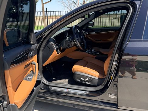 Used 2022 BMW 540i w/ M Sport Package RWD image 12