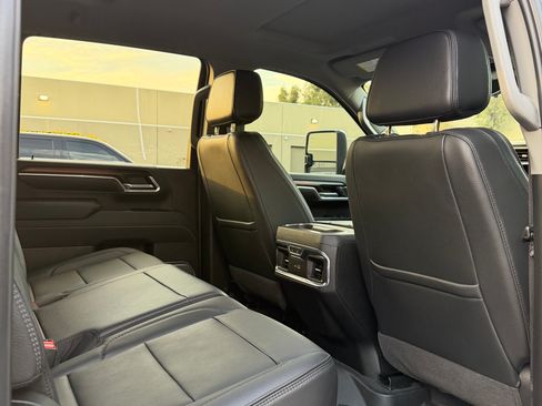 Used 2025 GMC Sierra 2500 Denali w/ Technology Package image 16