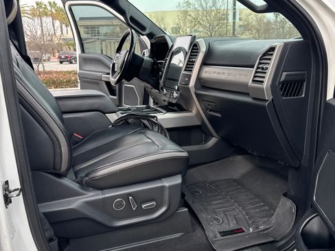 Used 2021 Ford F350 Platinum w/ FX4 Off-Road Package image 11