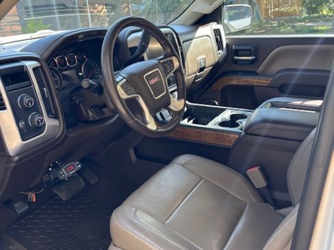 Used 2014 GMC Sierra 1500 SLT w/ Suspension Package, Off-Road image 13