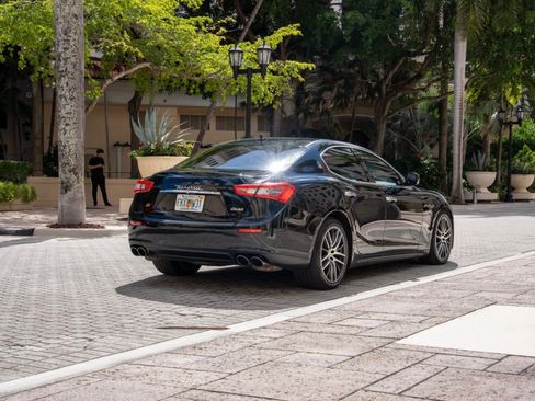 Used 2016 Maserati Ghibli S Q4 AWD/4WD image 4