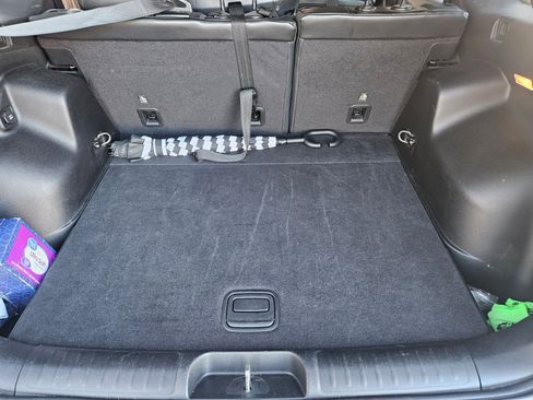 Used 2019 Jeep Cherokee Latitude Plus w/ Comfort/Convenience Group image 17