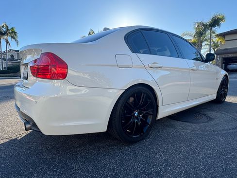 Used 2010 BMW 335i Sedan image 12