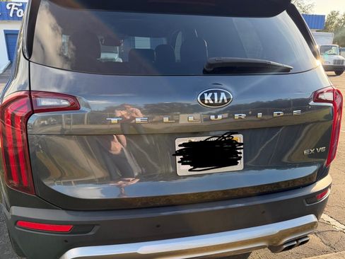Used 2020 Kia Telluride EX image 14