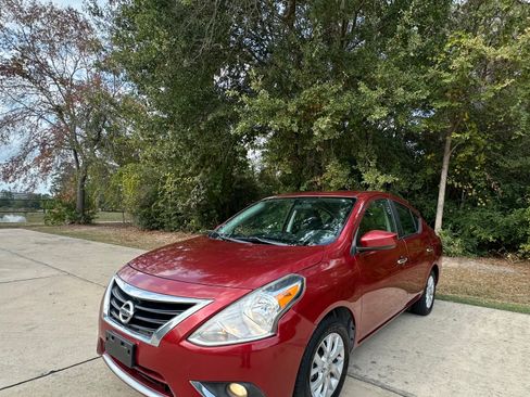 Used 2018 Nissan Versa SV w/ SV Special Edition Package image 1