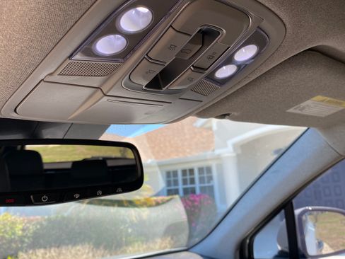 Used 2020 Hyundai Santa Fe Limited w/ Cargo Package image 12