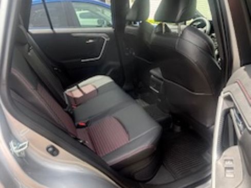 Used 2025 Toyota RAV4 XSE w/ Weather Package AWD/4WD image 10