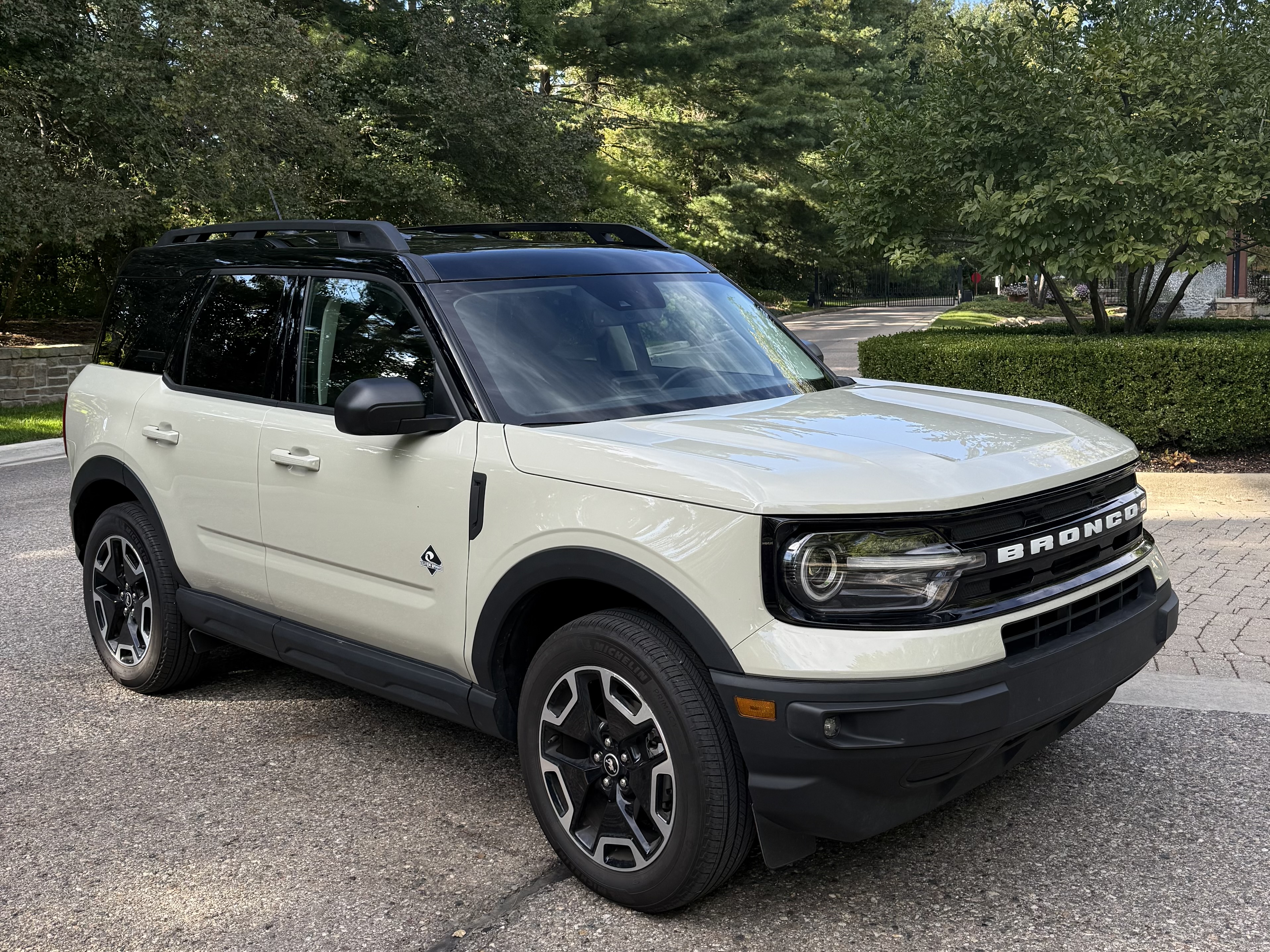 Used 2024 Ford Bronco Sport Outer Banks AWD/4WD image 2