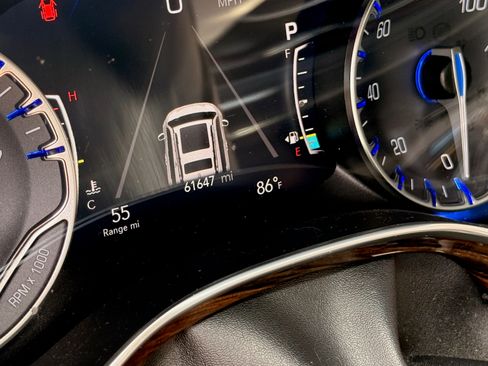 Used 2021 Chrysler Pacifica Limited w/ Uconnect Theater Family Group AWD/4WD image 11