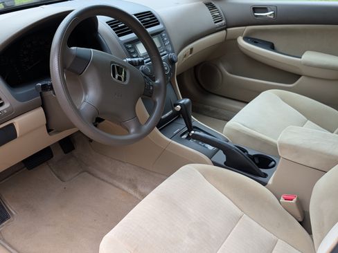 Used 2005 Honda Accord LX image 13