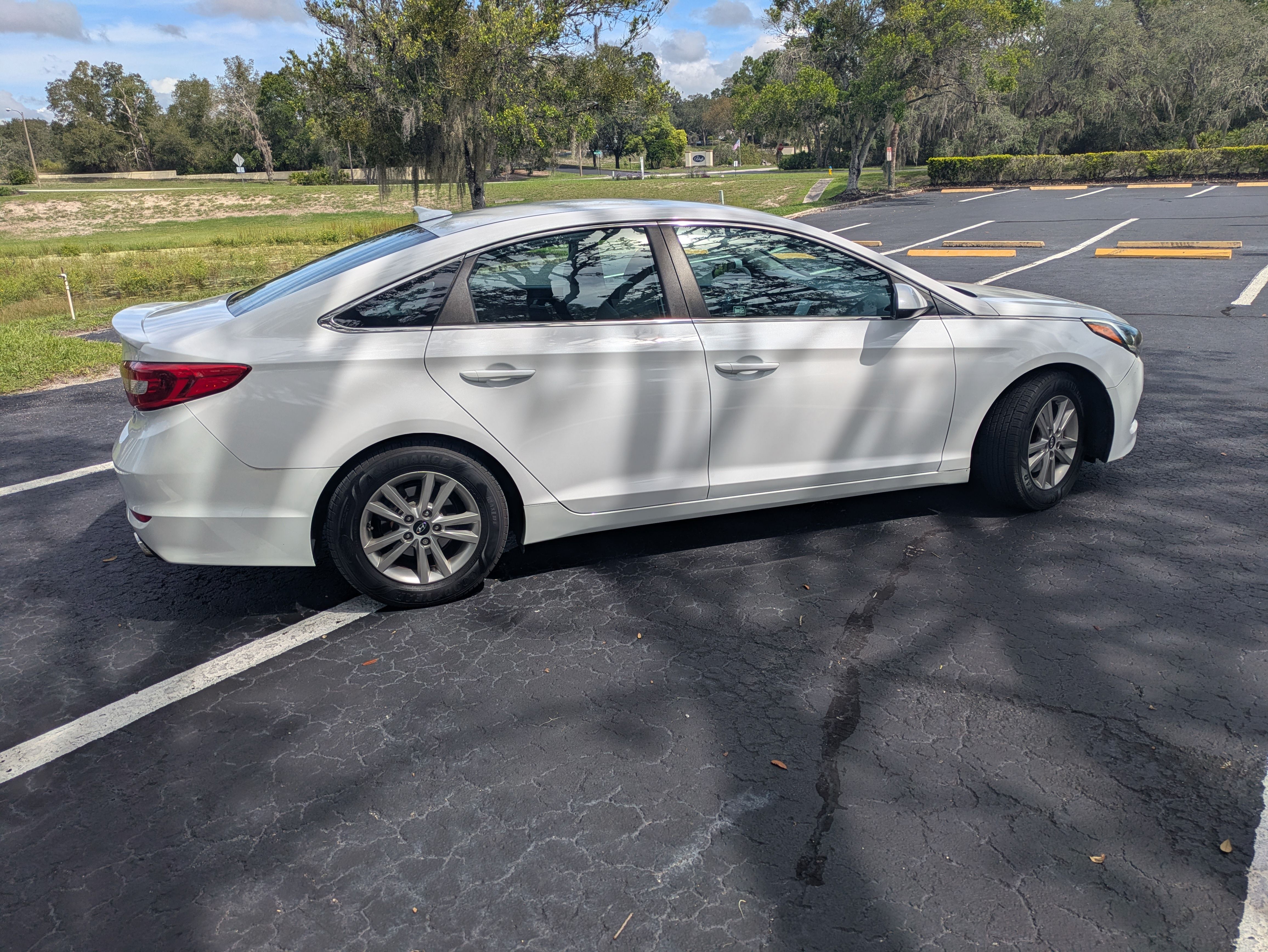 Used 2017 Hyundai Sonata ECO FWD image 4