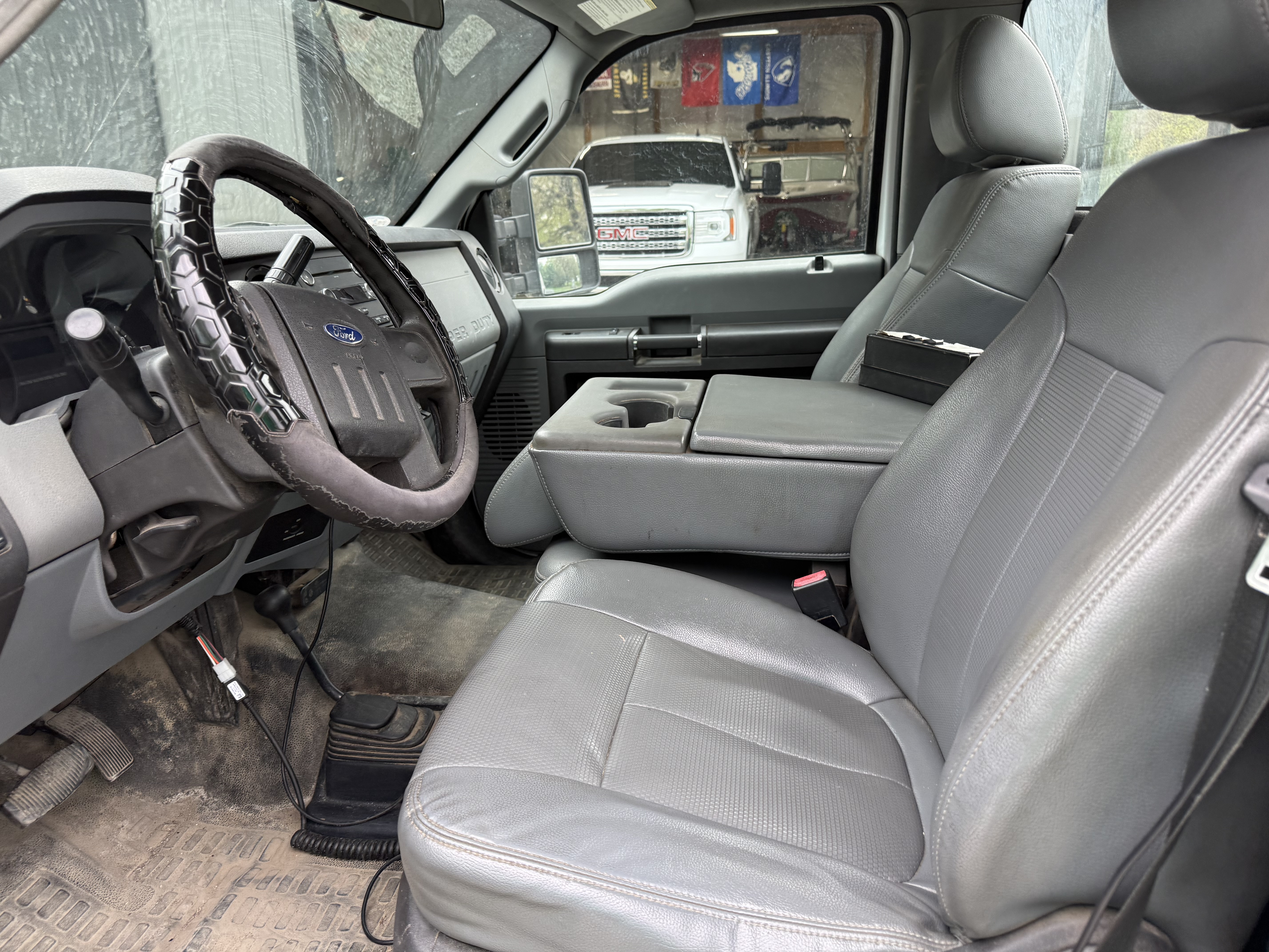 Used 2014 Ford F550 4x4 Regular Cab Super Duty image 10