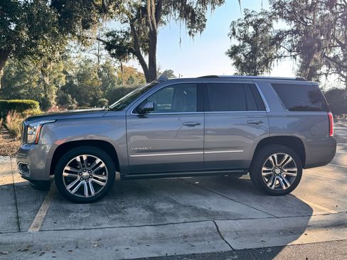 Used 2019 GMC Yukon Denali w/ Denali Ultimate Package image 8