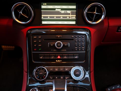 Used 2012 Mercedes-Benz SLS AMG Coupe image 24