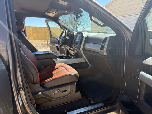 Used 2022 Ford F350 King Ranch w/ Chrome Package image 15