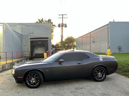 Used 2018 Dodge Challenger GT w/ GT Interior Package AWD/4WD image 5