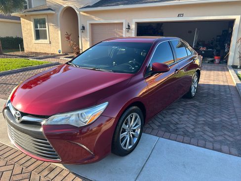 Used 2016 Toyota Camry XLE image 4