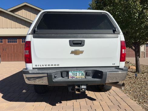 Used 2011 Chevrolet Silverado 2500 LT w/ Interior Plus Package image 9