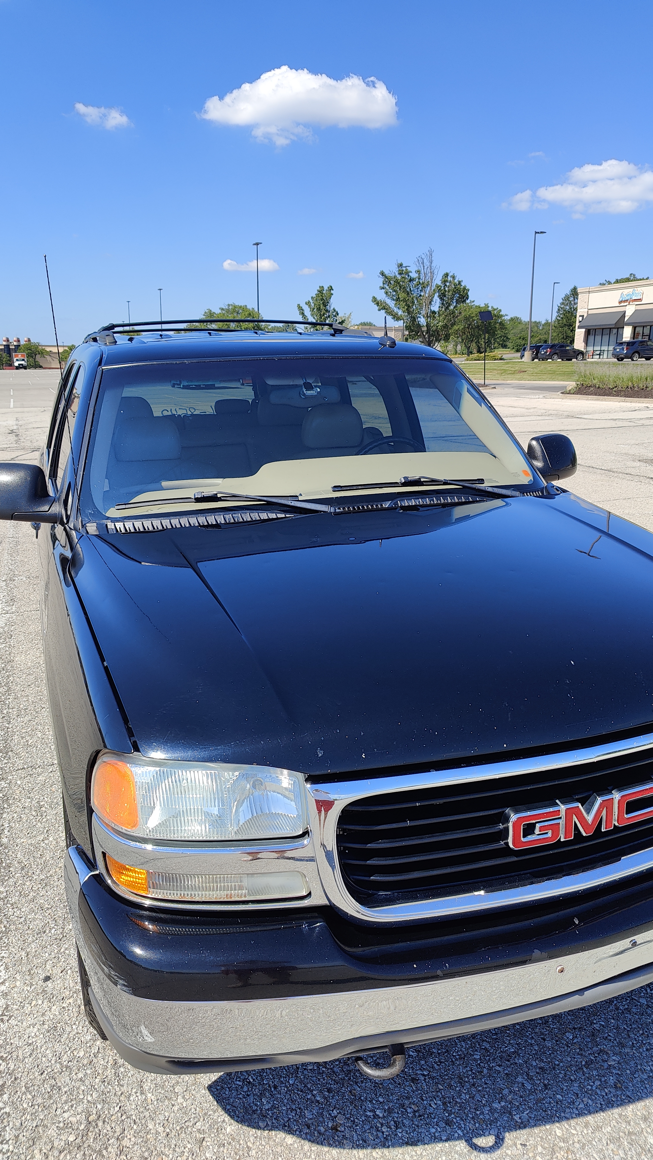 Used 2002 GMC Yukon SLT AWD/4WD image 1