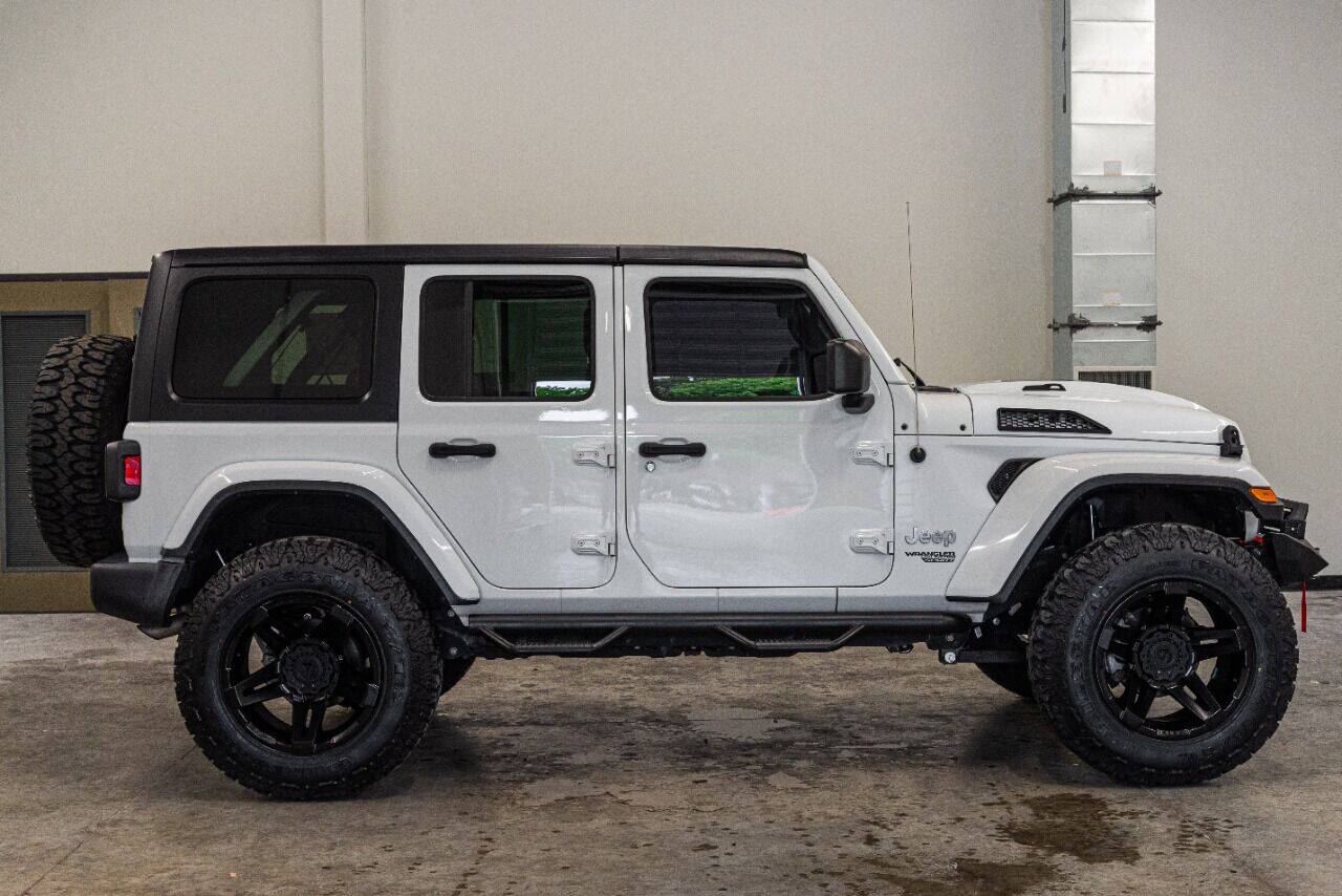 Used 2023 Jeep Wrangler Unlimited AWD/4WD image 6