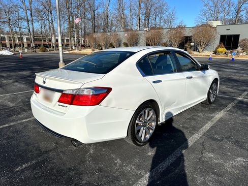Used 2014 Honda Accord Sport image 9