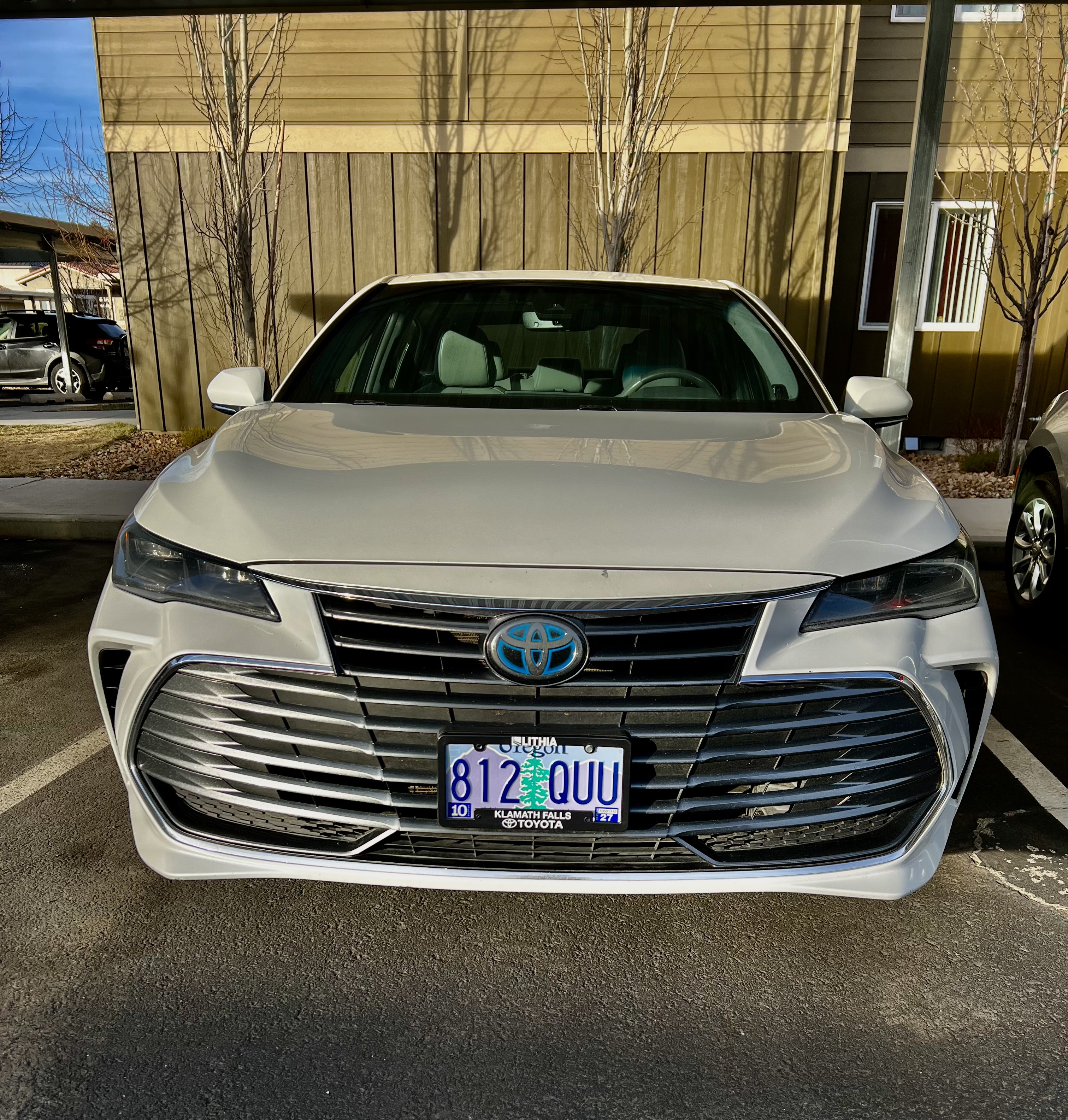 Used 2019 Toyota Avalon Limited w/ All Weather Liner Package FWD image 4