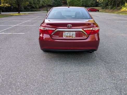 Used 2017 Toyota Camry XLE image 5
