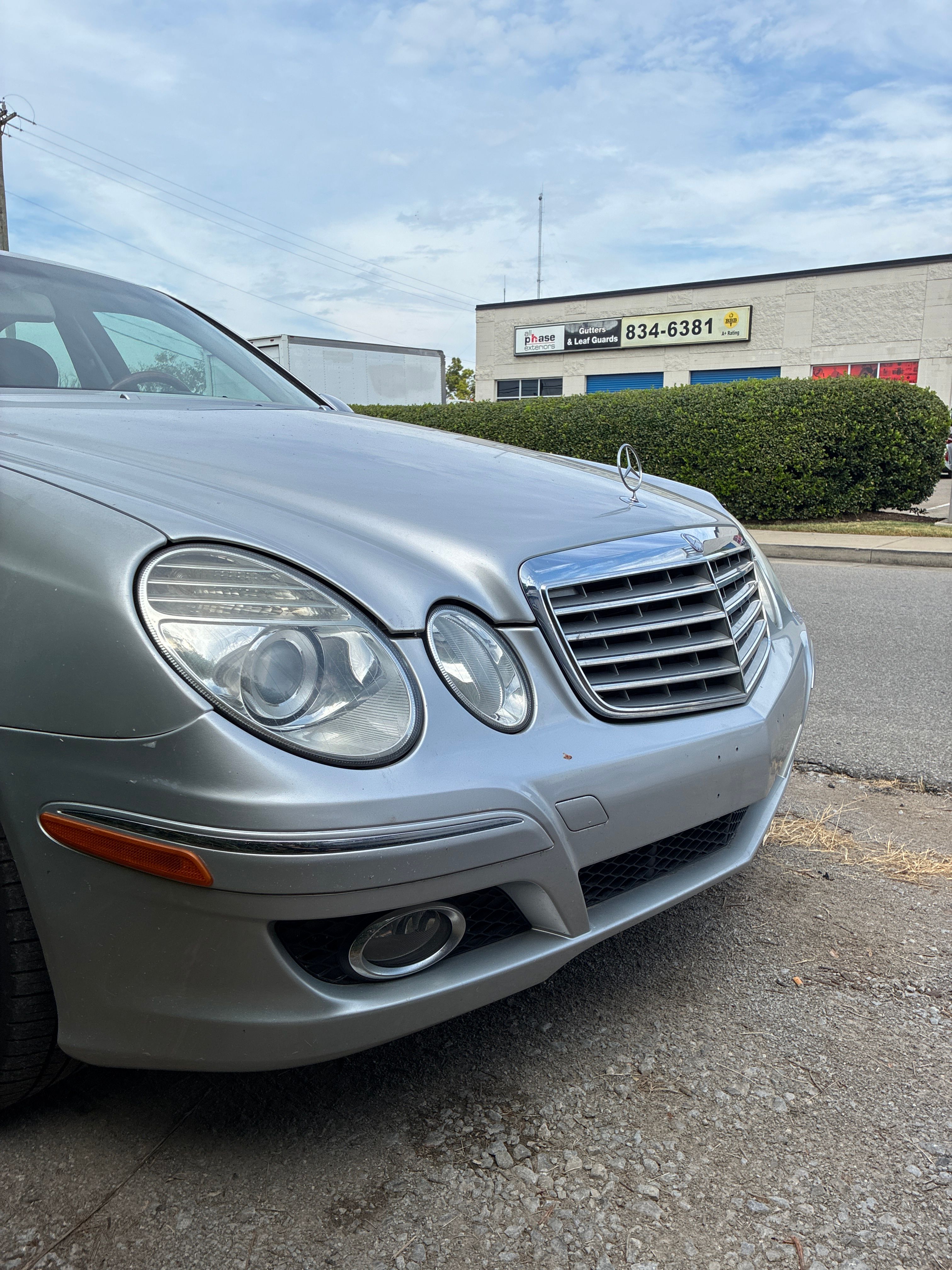 Used 2009 Mercedes-Benz E 350 4MATIC Sedan image 6