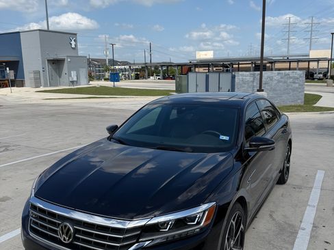 Used 2021 Volkswagen Passat 2.0T R-Line FWD image 2