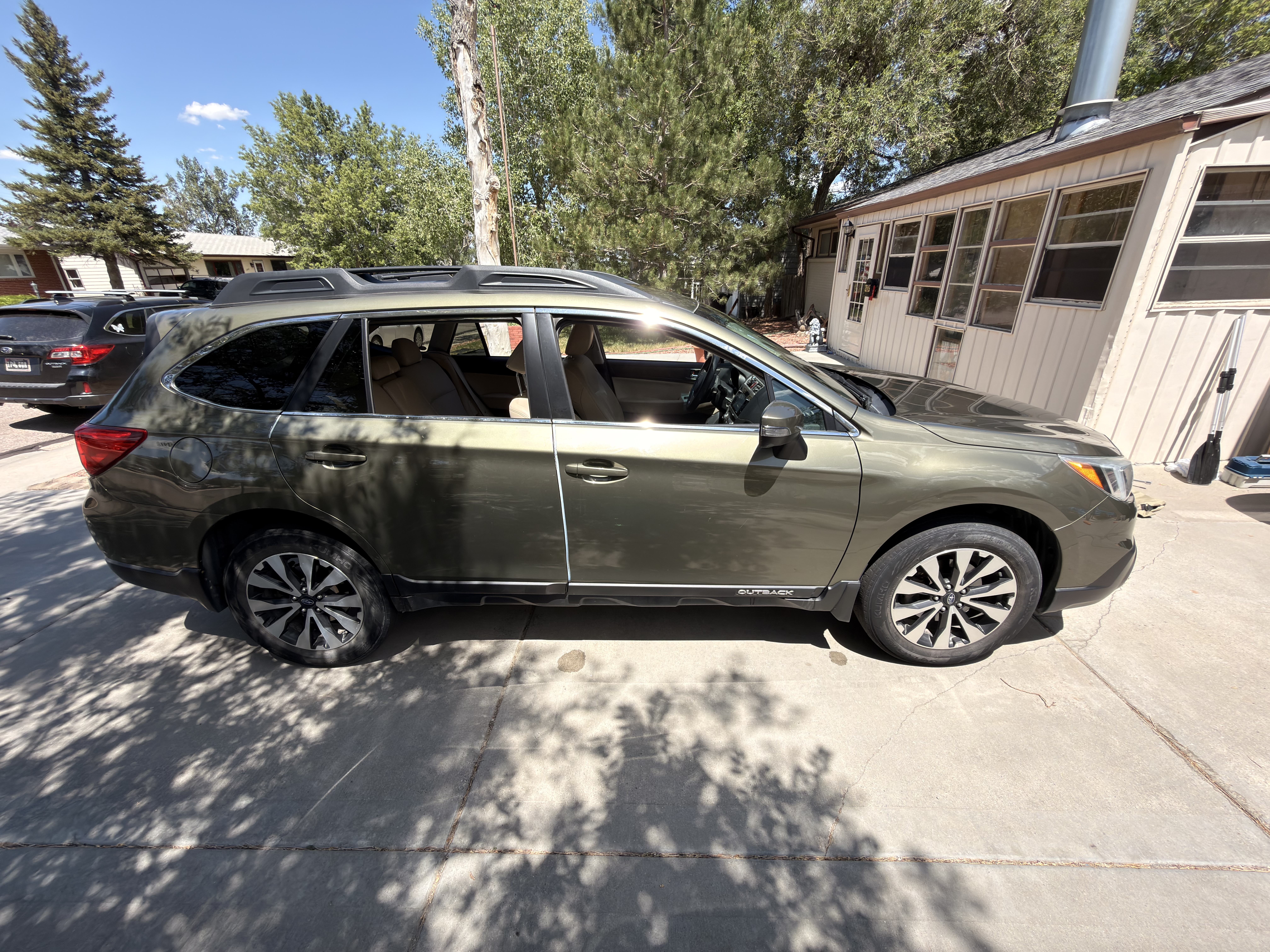 Used 2015 Subaru Outback 2.5i Limited w/ Protection Package #1 AWD/4WD image 6
