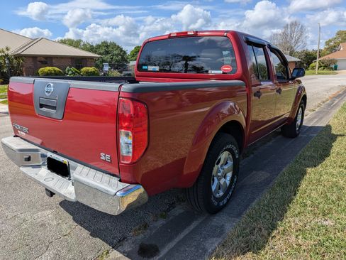 Used 2010 Nissan Frontier SE image 5