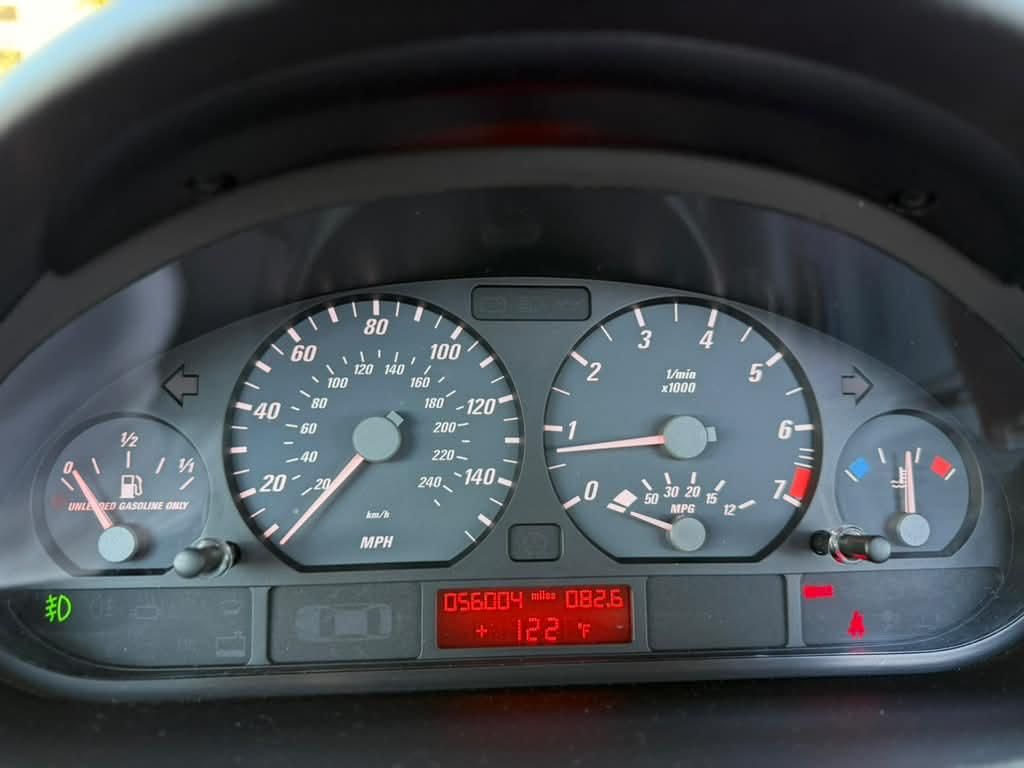 Used 2004 BMW 325Ci Convertible RWD image 13