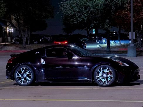 Used 2015 Nissan 370Z Coupe image 5