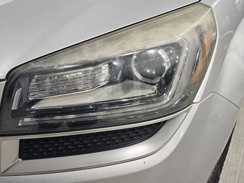 Used 2016 GMC Acadia SLE image 5