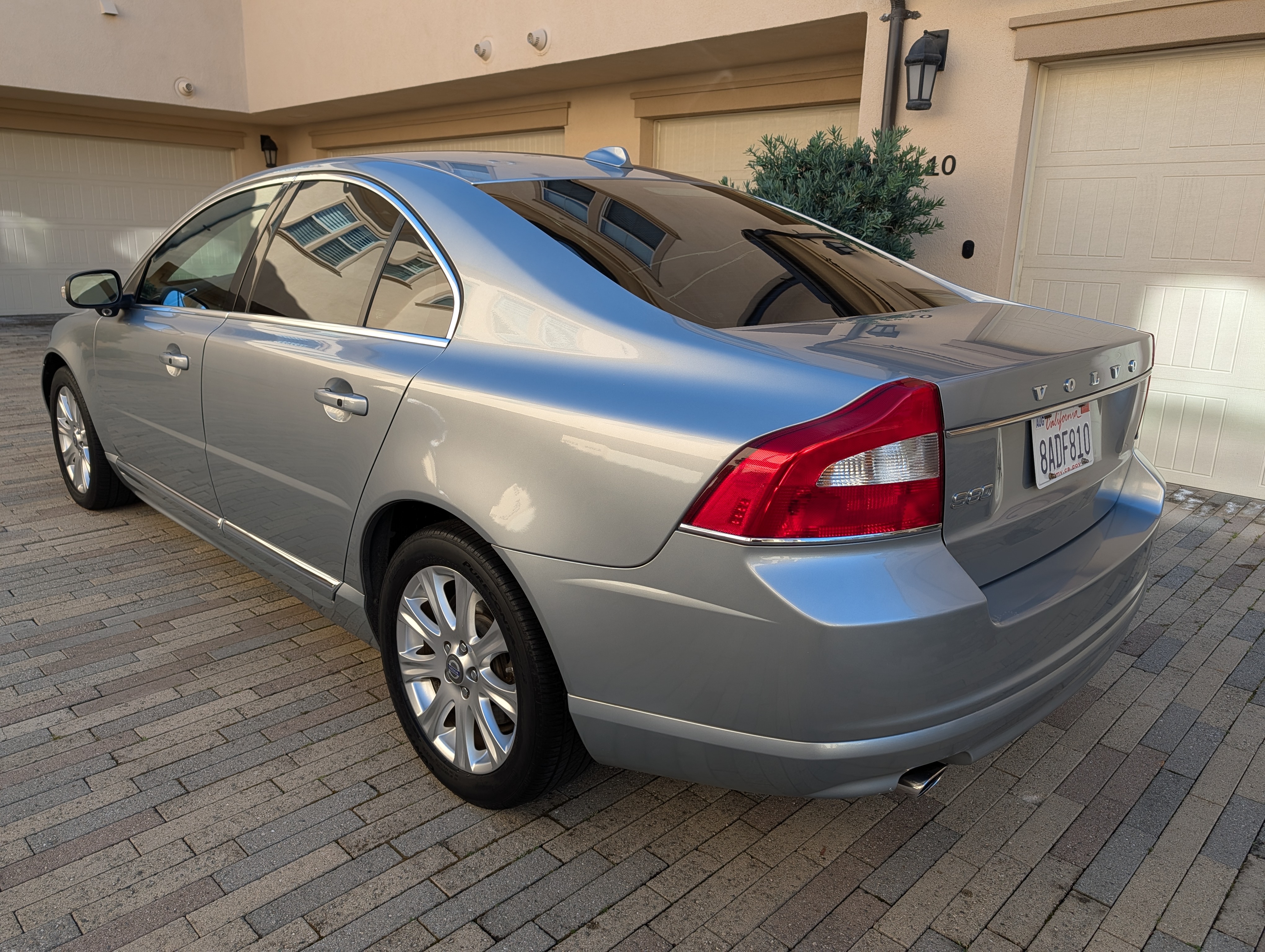 Used 2011 Volvo S80 3.2 w/ Inscription Pkg FWD image 6