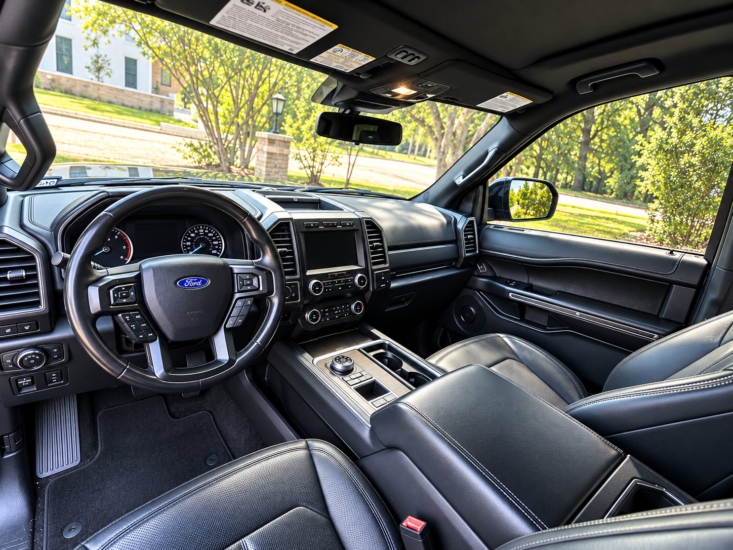 Used 2020 Ford Expedition Max Limited RWD image 5
