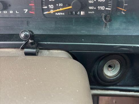 Used 1998 Toyota 4Runner Limited w/ Gold Pkg AWD/4WD image 14