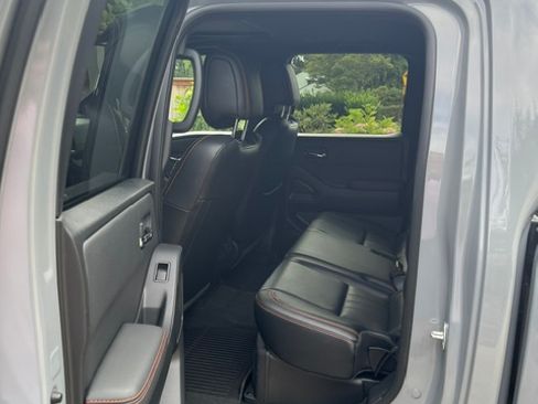 Used 2023 Nissan Frontier PRO-4X w/ Pro-4X Premium Package AWD/4WD image 6