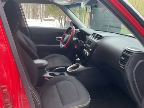 Used 2015 Kia Soul + image 5