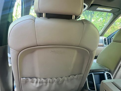 Used 2011 Porsche Cayenne S AWD/4WD image 25