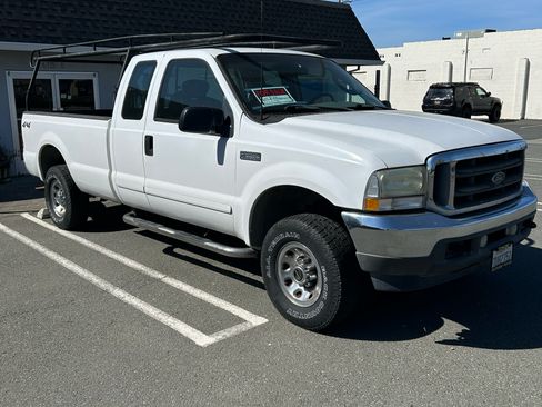Used 2003 Ford F250 XL image 4
